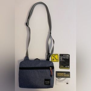 Pacsafe Slingsafe LX50 Anti-Theft Crossbody